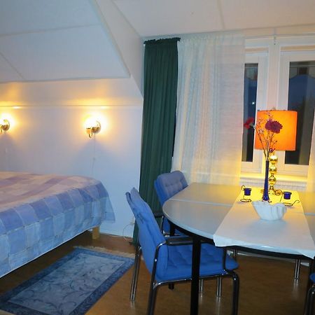 Dessans Cafe & Logi Hotell Pello Rom bilde