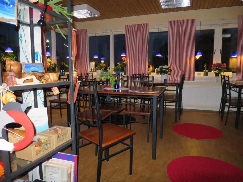 Dessans Cafe & Logi Hotell Pello Eksteriør bilde