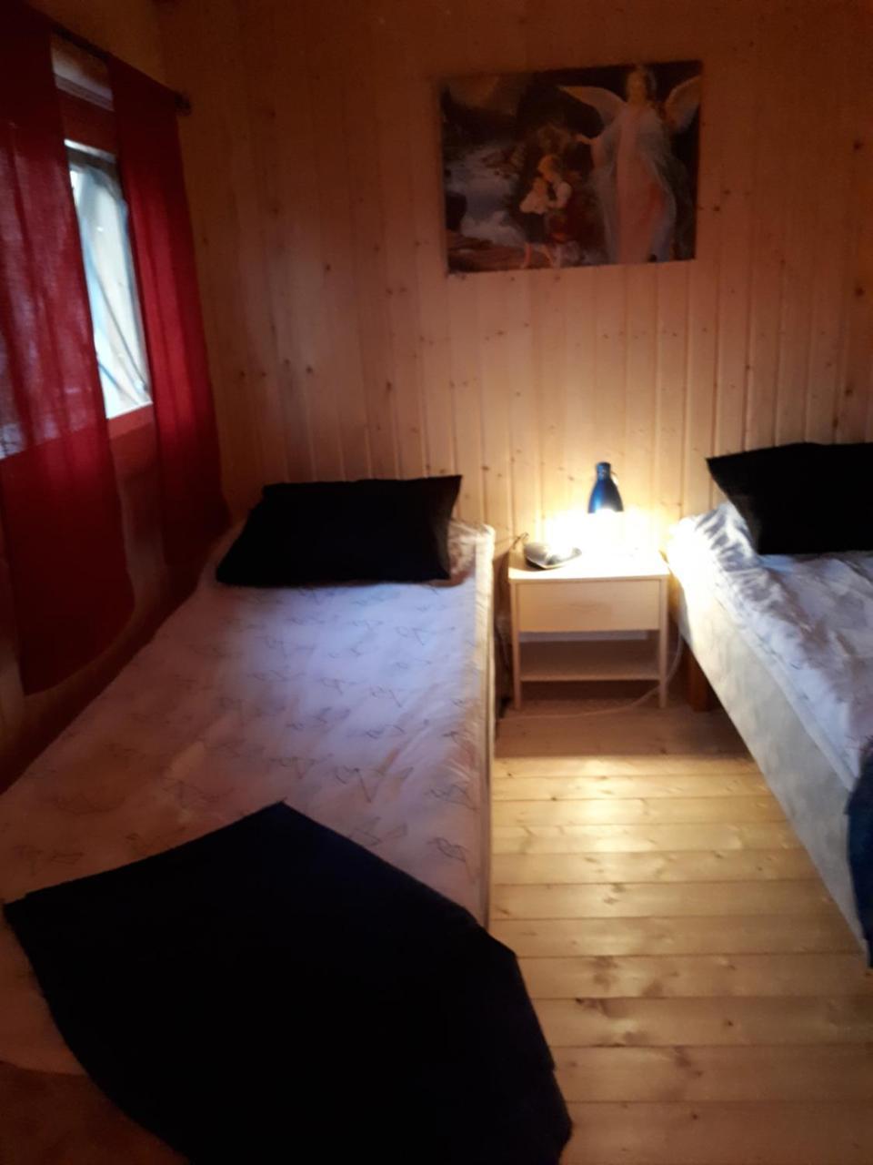 Dessans Cafe & Logi Hotell Pello Eksteriør bilde